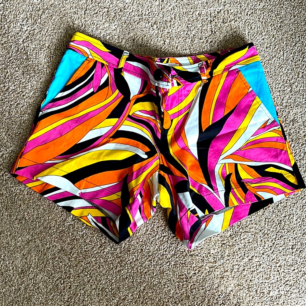 Tracy Negoshian shorts. Size 6